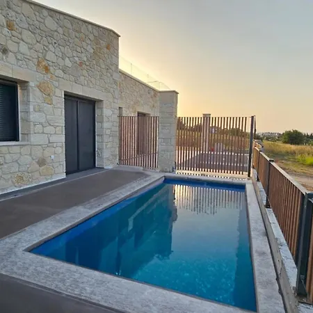 Lithos: 2-bd With Private Pool فندق
