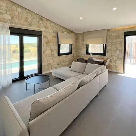 Lithos: 2-bd With Private Pool فندق