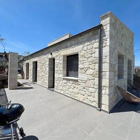 Lithos: 2-bd With Private Pool